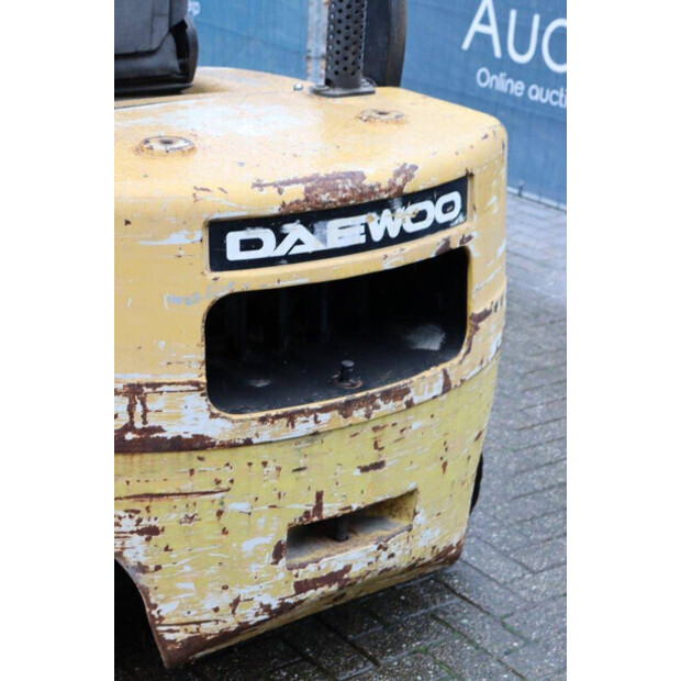 2000 Daewoo D30S-3-48431591