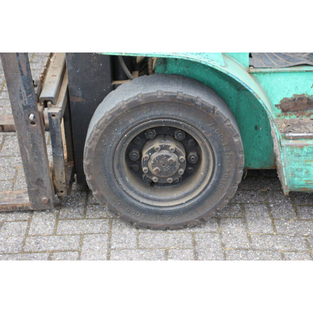 2000 MITSUBISHI FD25K-48431610