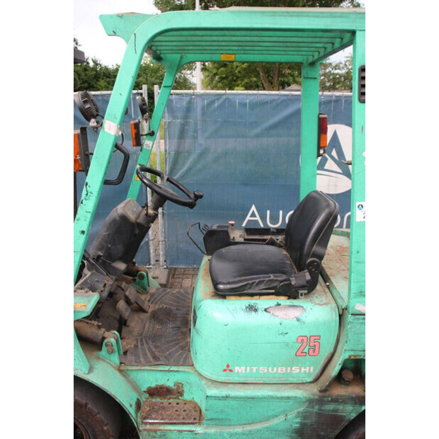 2000 MITSUBISHI FD25K-48431619
