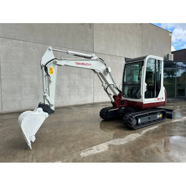 2014 TAKEUCHI TB135-48432475