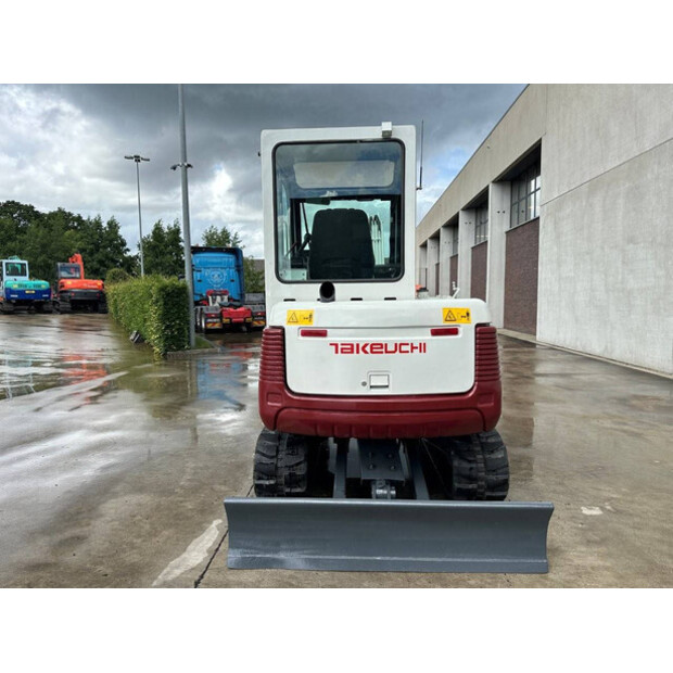 2014 TAKEUCHI TB135-48432479