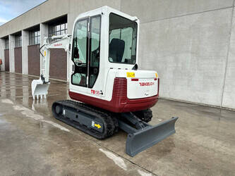 2014-takeuchi-tb135-48432480