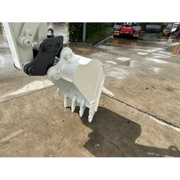 2014 TAKEUCHI TB135-48432484