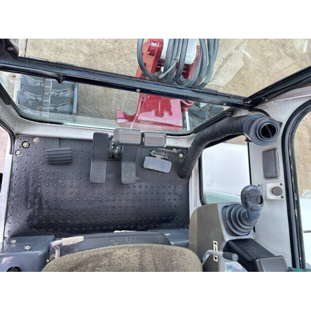 2014 TAKEUCHI TB135-48432511