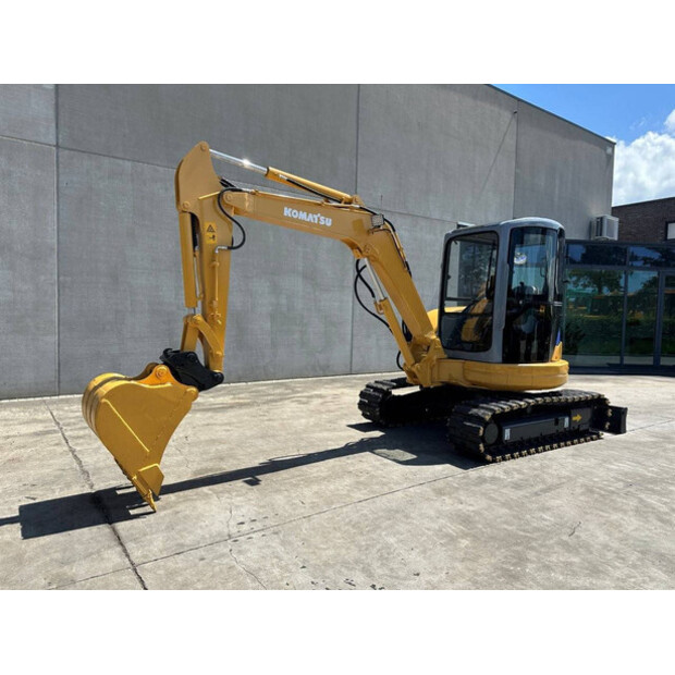2010 كوماتسو PC40MR-1-48433016
