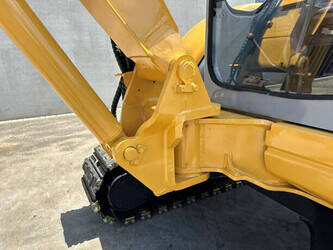 2010-komatsu-pc40mr-1-1471895-48433031