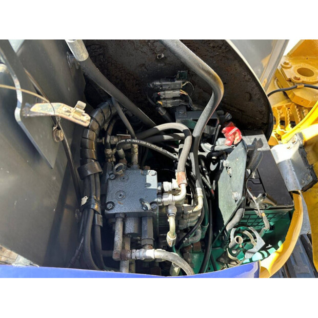 2010 كوماتسو PC40MR-1-48433048