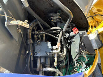 2010-komatsu-pc40mr-1-1471895-48433048