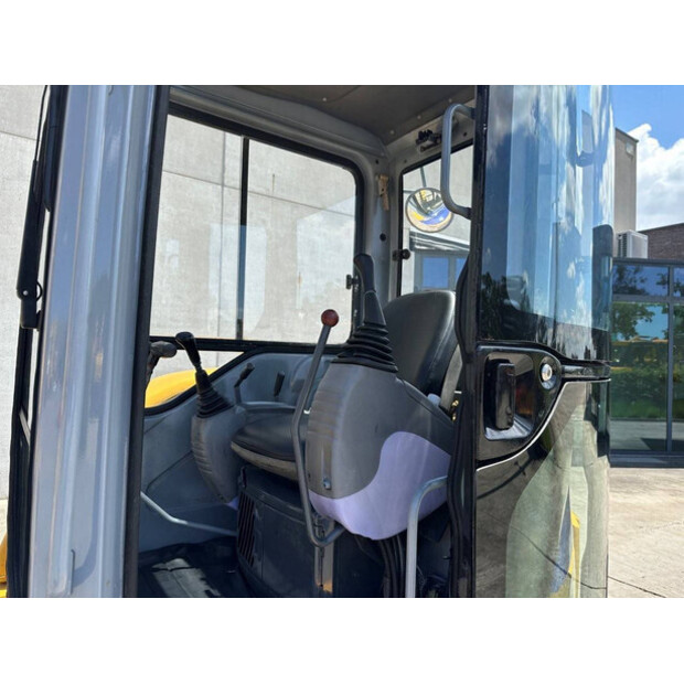 2010 كوماتسو PC40MR-1-48433049
