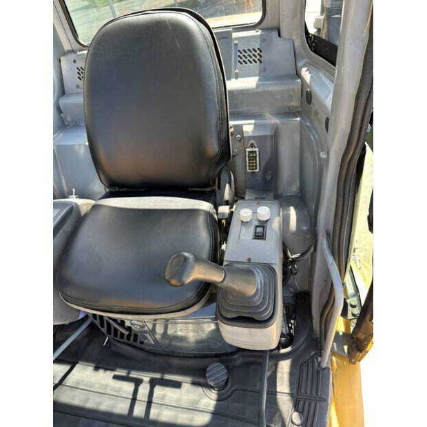2010 كوماتسو PC40MR-1-48433053
