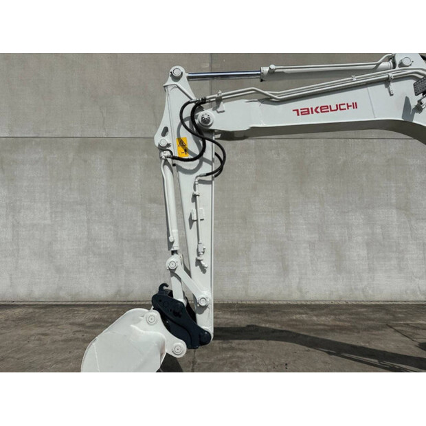 2011 TAKEUCHI TB175-48433238