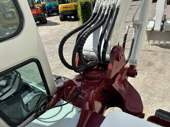 2011-takeuchi-tb175-1471900-48433261