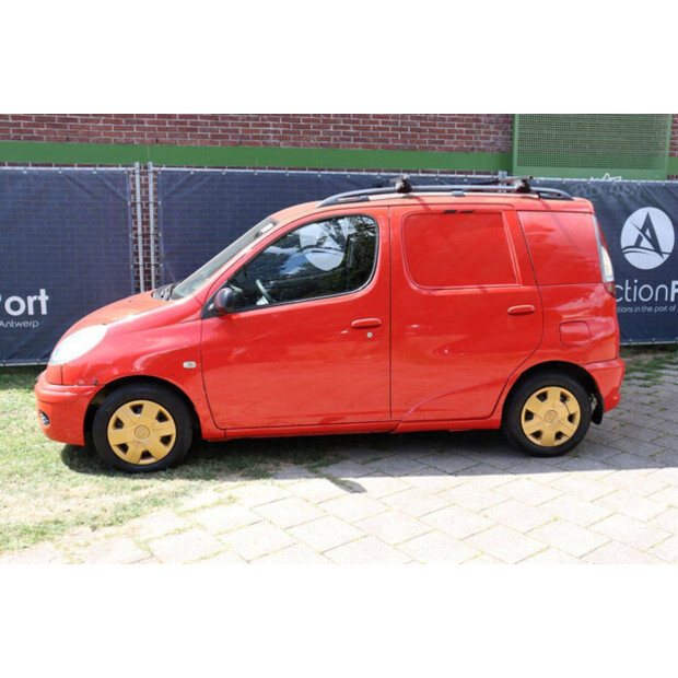 2003 Toyota Yaris-48434442