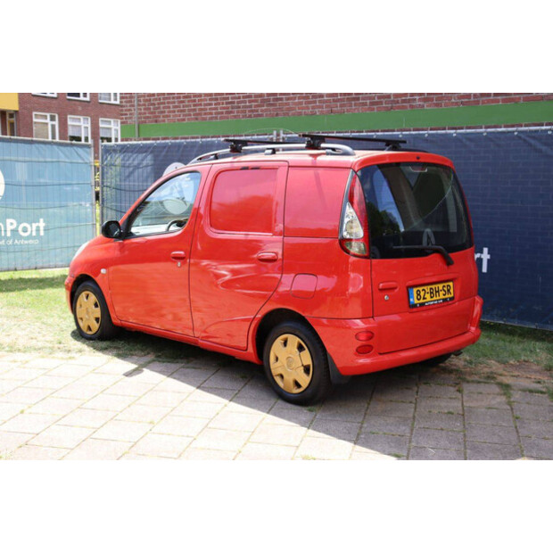 2003 Toyota Yaris-48434444