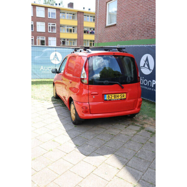 2003 Toyota Yaris-48434445
