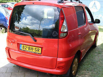 2003-toyota-yaris-1471933-48434447