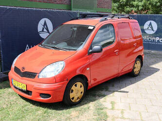 2003-toyota-yaris-1471933-48434450