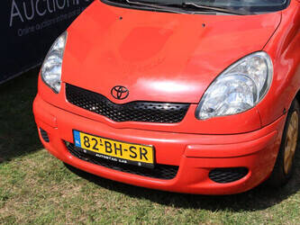 2003-toyota-yaris-1471933-48434451