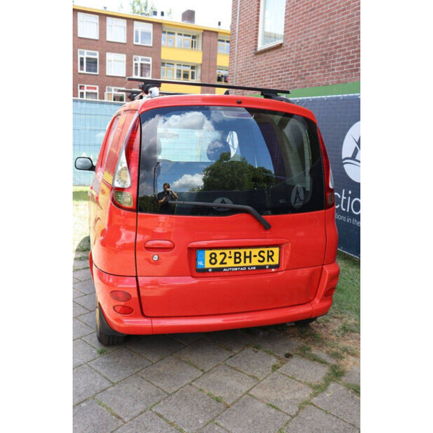 2003 Toyota Yaris-48434455