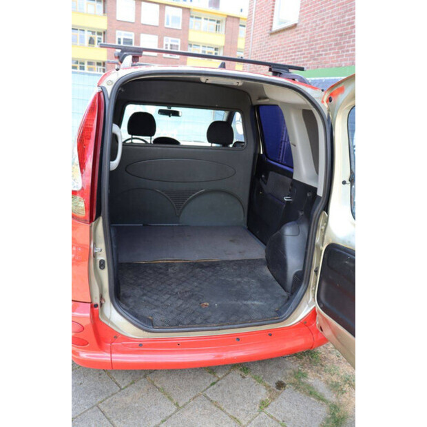 2003 Toyota Yaris-48434459