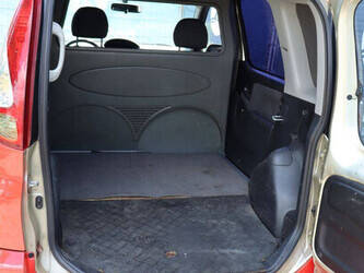 2003-toyota-yaris-1471933-48434459