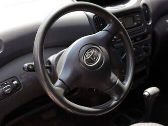 2003-toyota-yaris-1471933-48434469