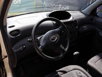 2003-toyota-yaris-1471933-48434471