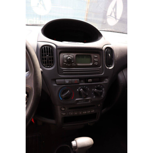 2003 Toyota Yaris-48434475