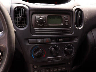2003-toyota-yaris-1471933-48434475