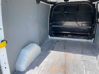 2015-ford-transit-1471939-48434706