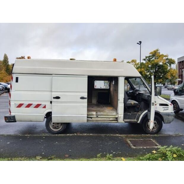 Iveco 35.8-48447796