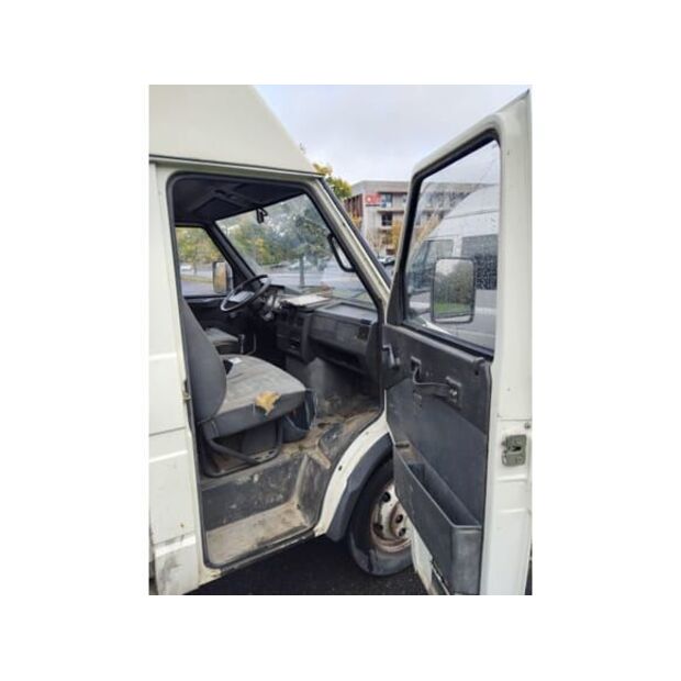 Iveco 35.8-48447799