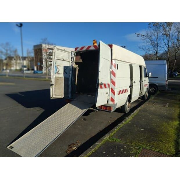 Iveco 35.8-48447810