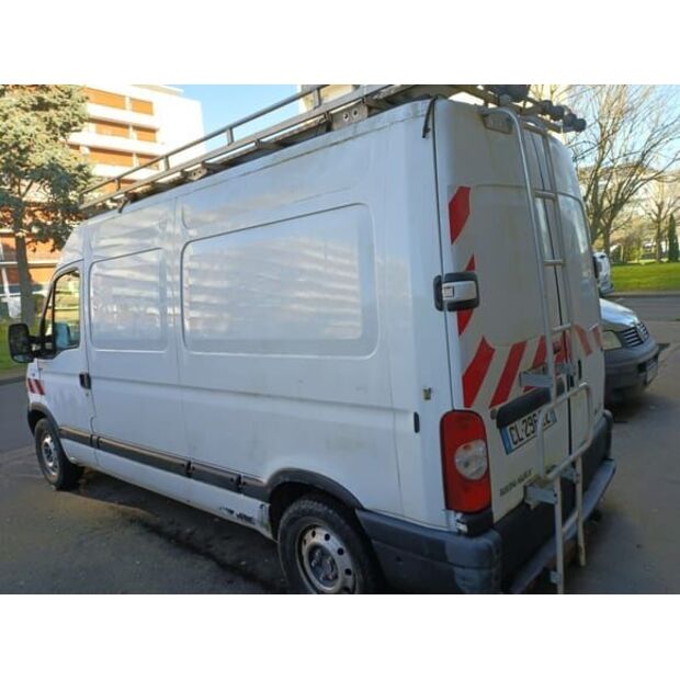 Renault Master-48450379
