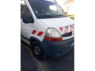 renault-master-1472211-48450382