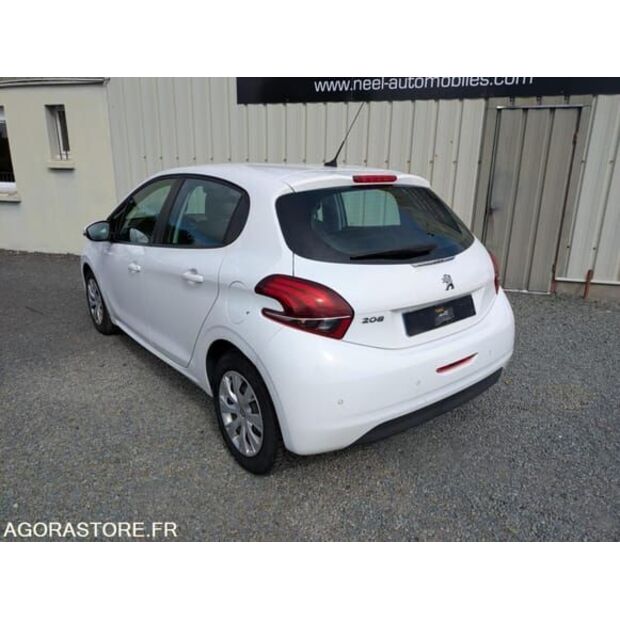 2018 Peugeot 208-48451822
