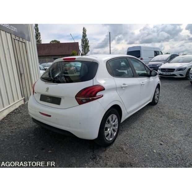 2018 Peugeot 208-48451824