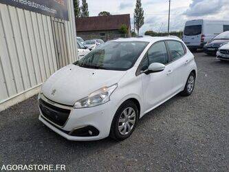 2018-peugeot-208-1462058-48451826