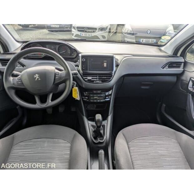 2018 Peugeot 208-48451828