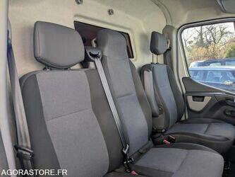 2017-renault-master-1462129-48451901