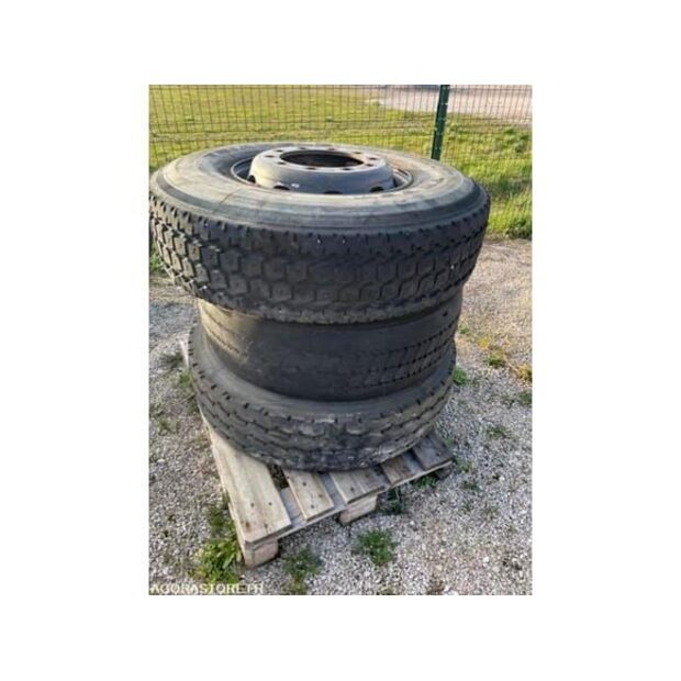 Michelin-48452358
