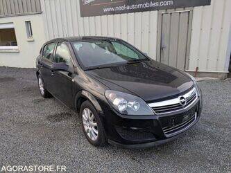 opel-astra-48452767