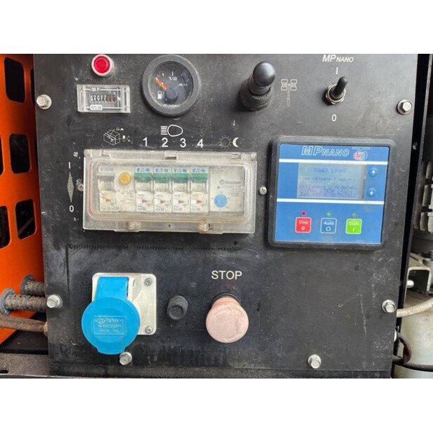 2015 Tower Light VB9-48454969