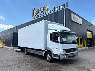 صورة ل الشاحنات ومعدات النقل 2007 مرسيدس بنز Atego 1018L