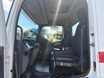 2004-mercedes-benz-atego-1472427-48456693