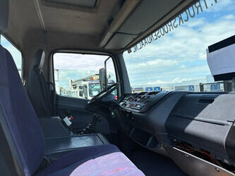2004-mercedes-benz-atego-1472427-48456699