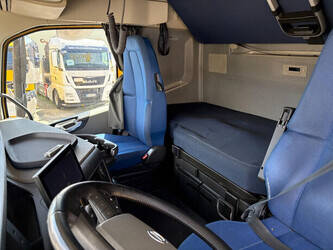 2022-volvo-fh-1472428-48456717