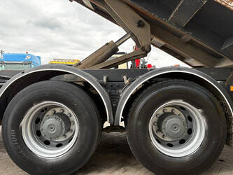 2008-mercedes-benz-axor-1472429-48456743
