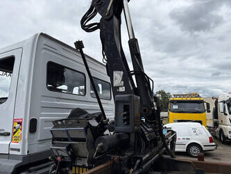 2008-mercedes-benz-axor-1472429-48456759