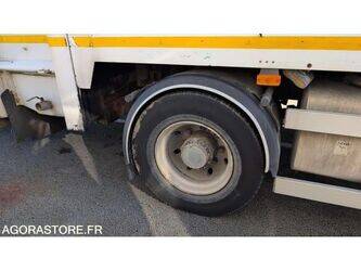 renault-midlum-1472473-48467300
